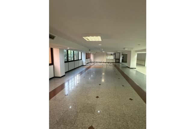 Oficinas y Consultorios, Venta en Versalles