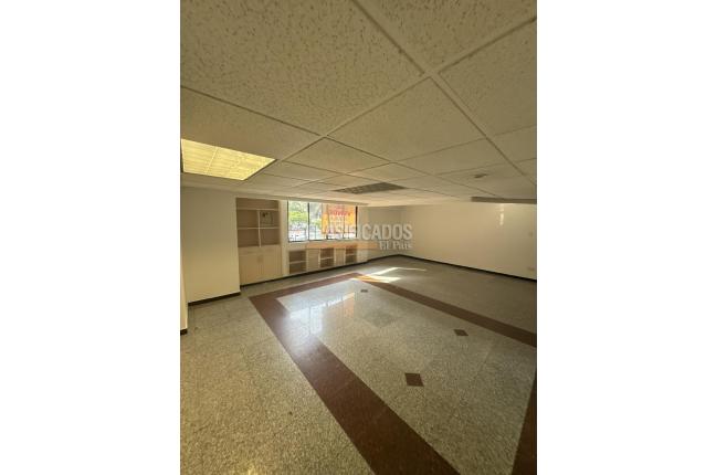 Oficinas y Consultorios, Venta, Versalles - $935.000.000