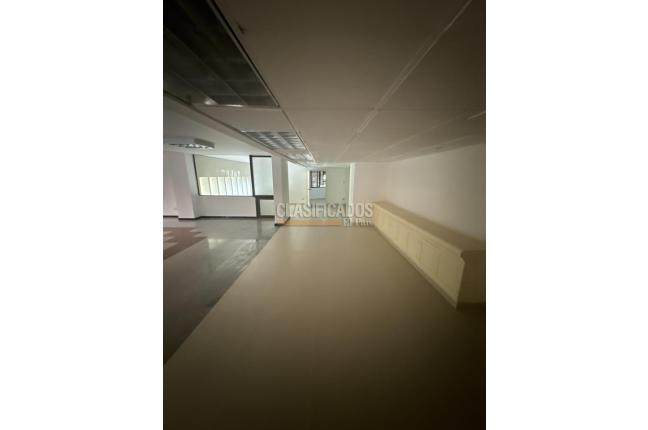 Oficinas y Consultorios, Venta, Versalles - $935.000.000