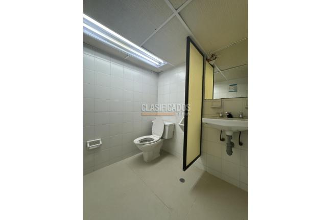 Oficinas y Consultorios, Venta, Versalles - $935.000.000