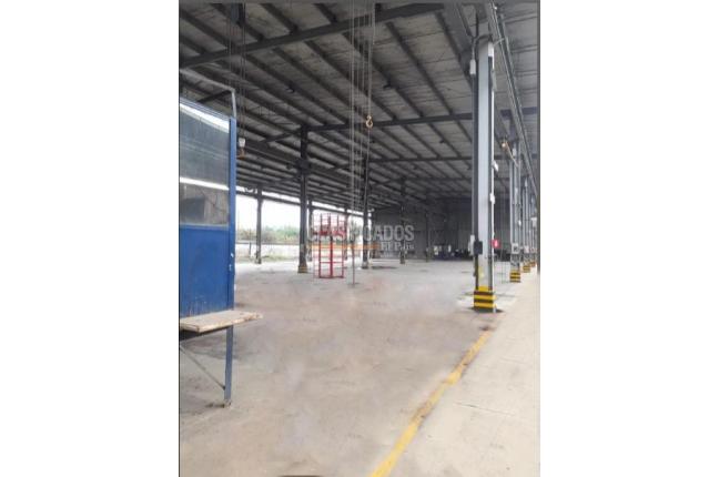 Locales y Bodegas, Alquiler, Yumbo - $17.000.000