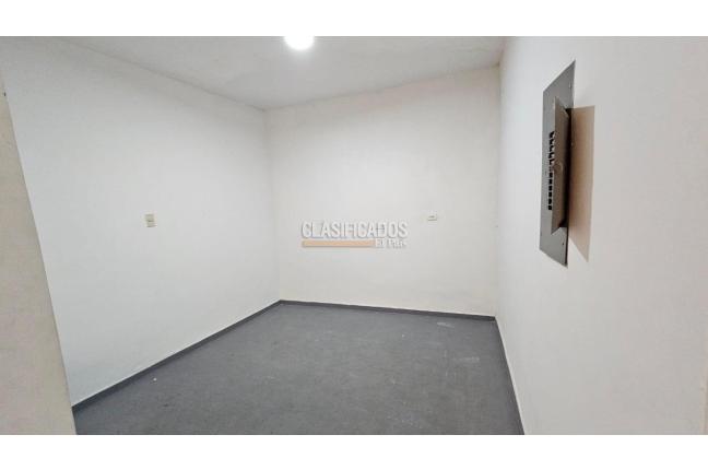 Locales y Bodegas, Alquiler, Granada - $6.300.000