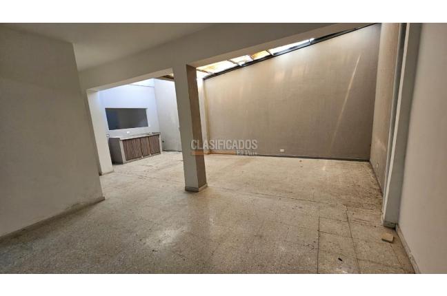 Locales y Bodegas, Alquiler, Granada - $6.300.000