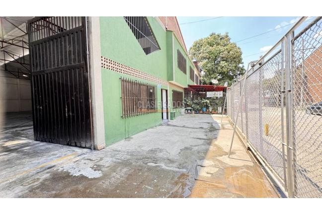 Locales y Bodegas, Alquiler, Yumbo - $15.000.000