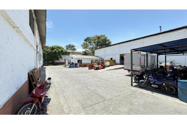 Locales y Bodegas, Alquiler, Yumbo - $5.000.000