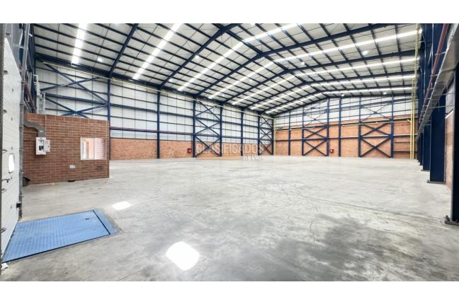 Locales y Bodegas, Alquiler en Yumbo