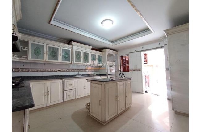 Edificios, Venta en Gran Limonar