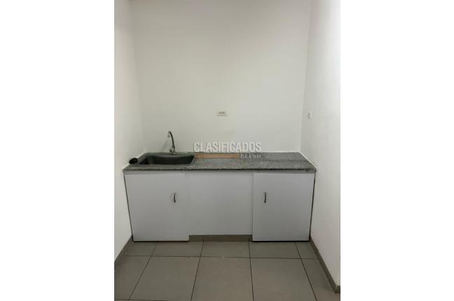 Locales y Bodegas, Alquiler, Versalles - $7.500.000