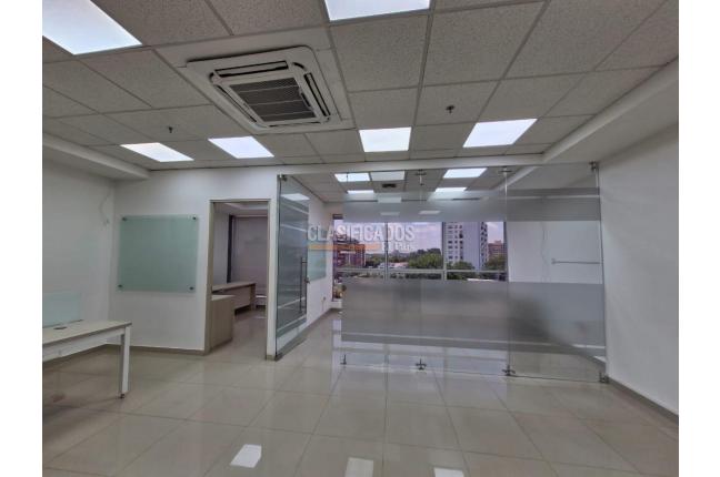 Oficinas y Consultorios, Venta en Centro Ccial. Jardín Plaza