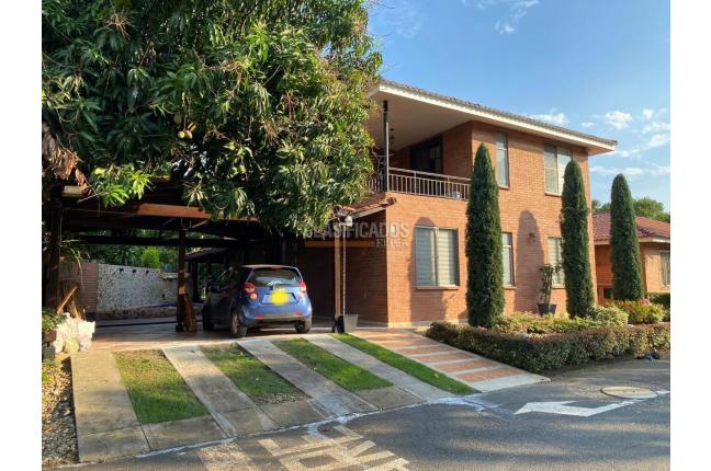 Casas, Venta, El Castillo - $1.100.000.000