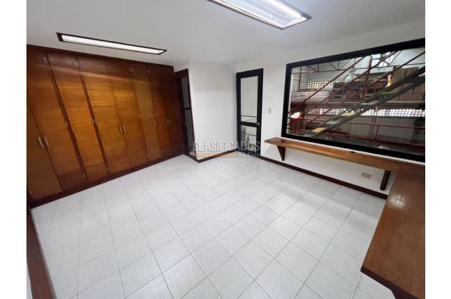 Locales y Bodegas, Alquiler, El Troncal - $8.200.000