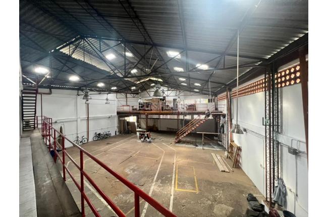 Locales y Bodegas, Alquiler en El Troncal