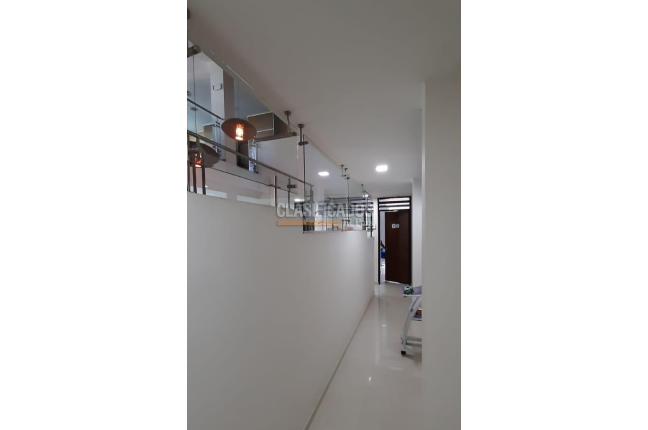 Oficinas y Consultorios, Alquiler, Santa Mónica Norte - $24.300.000