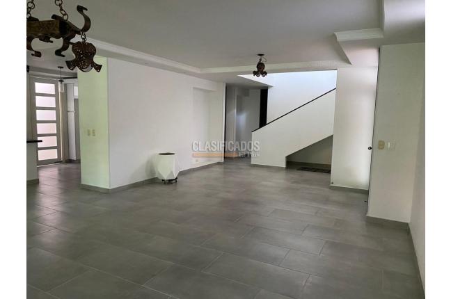 Casas, Venta, El Castillo - $1.100.000.000