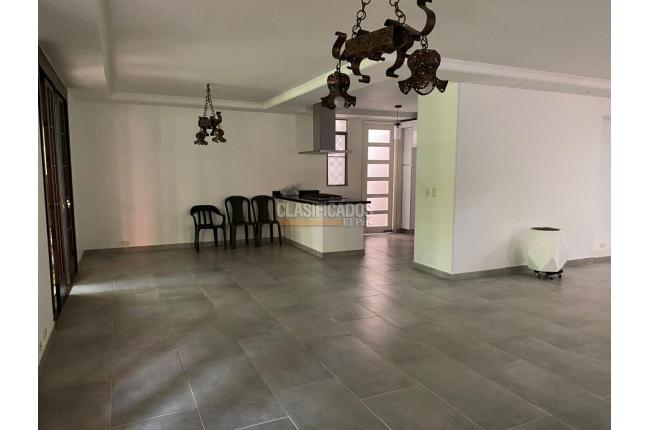 Casas, Venta, El Castillo - $1.100.000.000