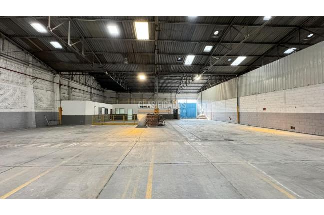 Locales y Bodegas, Alquiler en Industrial