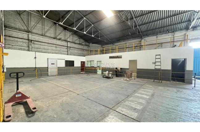 Locales y Bodegas, Alquiler, Industrial - $15.000.000