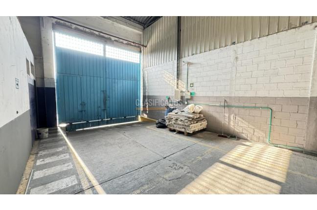 Locales y Bodegas, Alquiler, Industrial - $15.000.000