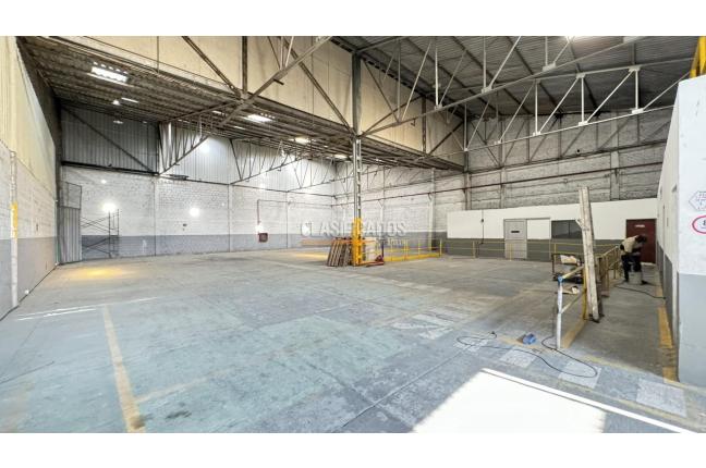 Locales y Bodegas, Alquiler, Industrial - $15.000.000