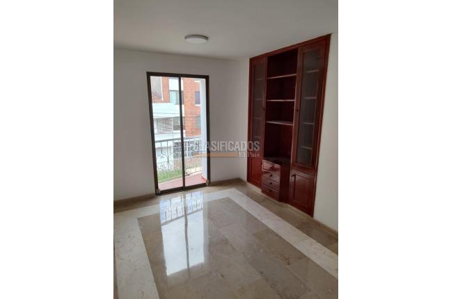 Casas, Venta, Miraflores - $1.500.000.000