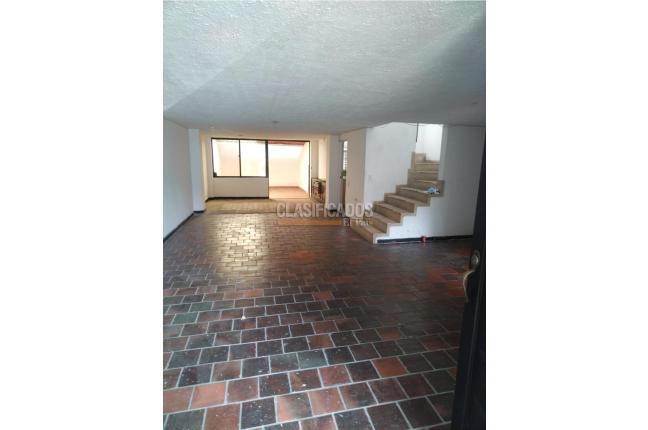 Casas, Venta en Las Quintas de Don Simón