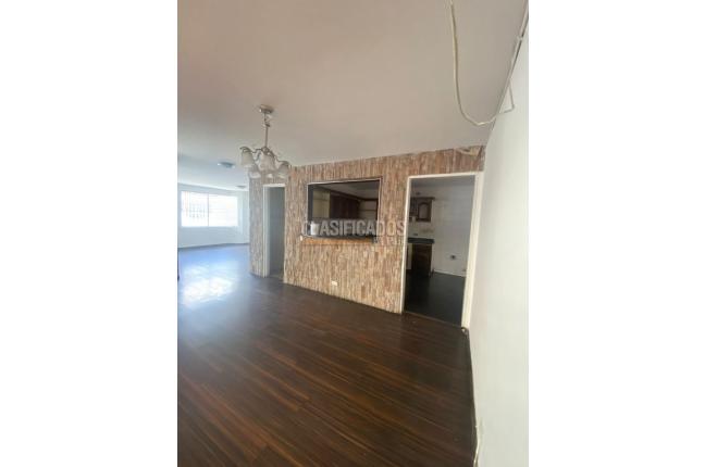 Casas, Venta, Primero de Mayo - $640.000.000