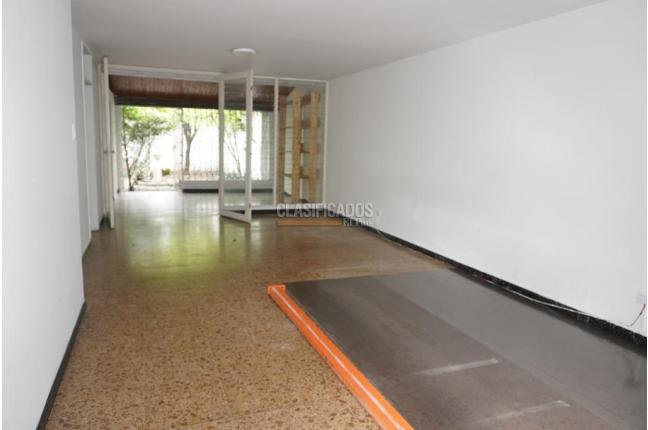 Oficinas y Consultorios, Alquiler, La Flora - $2.300.000