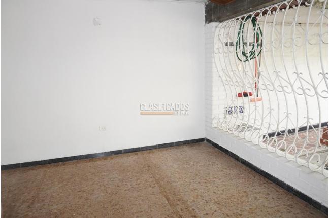 Oficinas y Consultorios, Alquiler, La Flora - $2.300.000