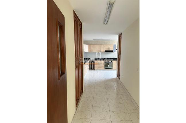 Apartamentos, Venta, Versalles - $360.000.000