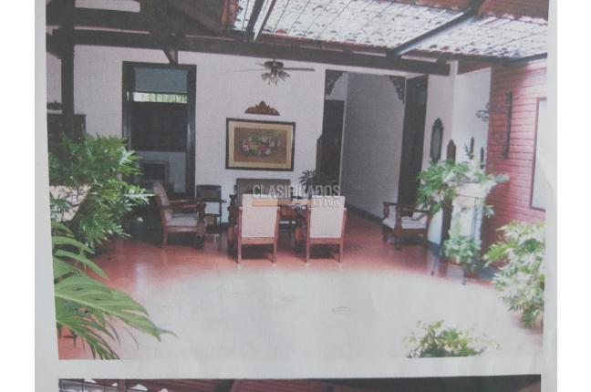 Casas, Venta, Ginebra - $730.000.000