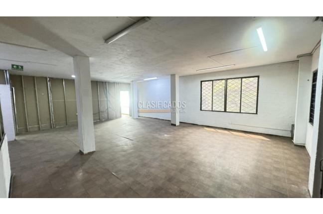 Locales y Bodegas, Alquiler, Bolivariano - $5.500.000