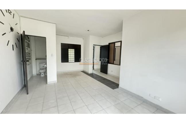 Locales y Bodegas, Alquiler, Bolivariano - $5.500.000