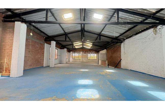 Locales y Bodegas, Alquiler, Bolivariano - $5.500.000