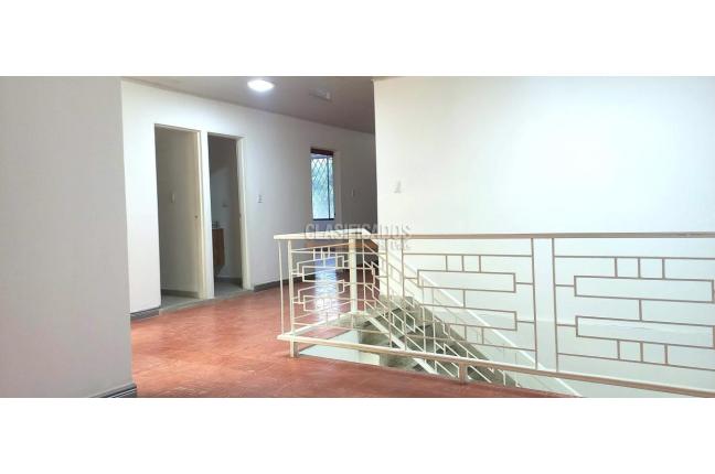 Oficinas y Consultorios, Venta, San Vicente - $680.000.000