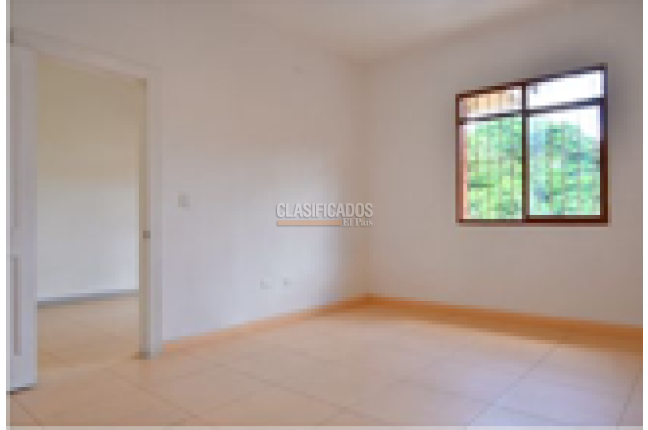 Casas, Alquiler, Granada - $7.900.000
