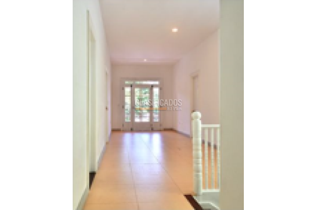 Oficinas y Consultorios, Alquiler, Granada - $7.900.000