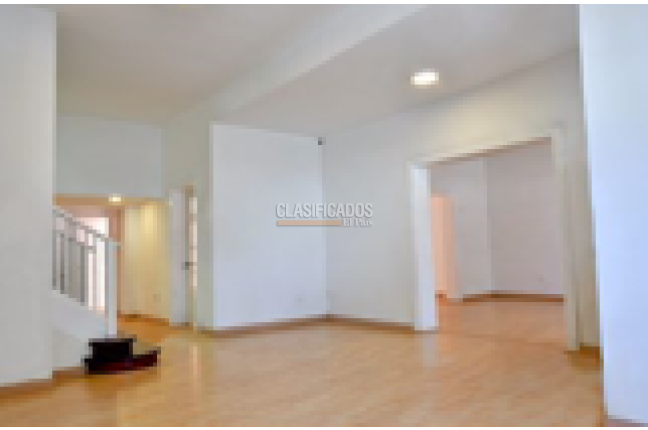 Casas, Venta, Granada - $1.700.000.000