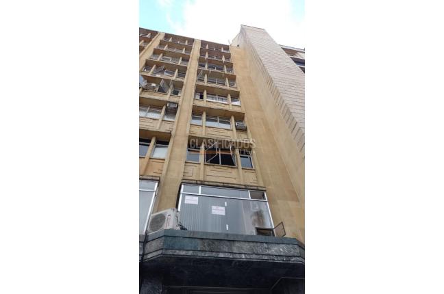 Oficinas y Consultorios, Venta en Ed. Colseguros