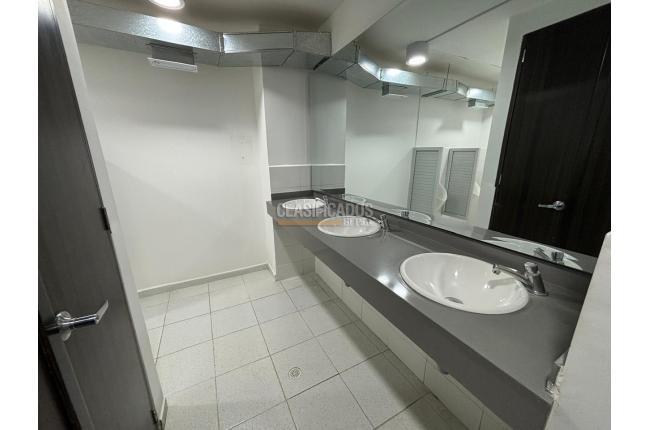 Oficinas y Consultorios, Venta, Tequendama - $1.600.000.000