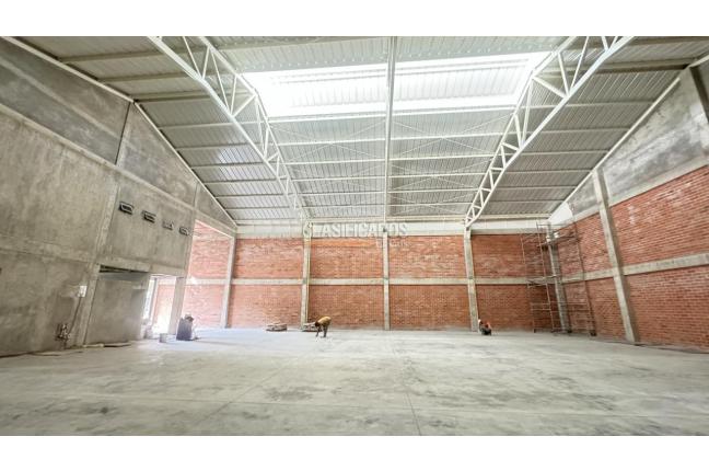 Locales y Bodegas, Alquiler, Los Cámbulos - $19.000.000