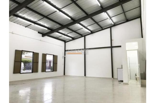 Locales y Bodegas, Alquiler, Alameda - $2.400.000