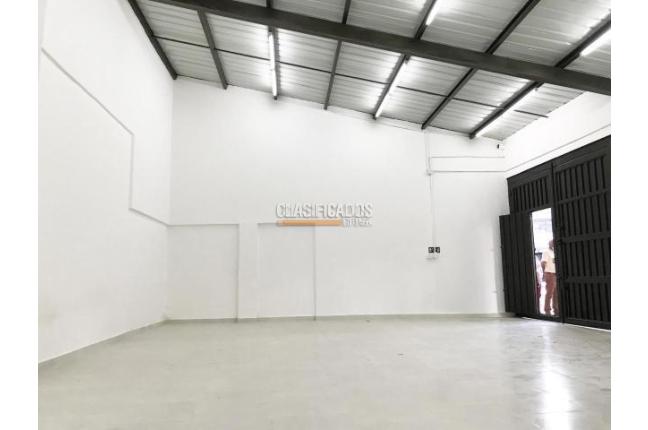 Locales y Bodegas, Alquiler, Alameda - $2.400.000