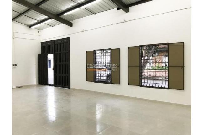 Locales y Bodegas, Alquiler, Alameda - $2.400.000