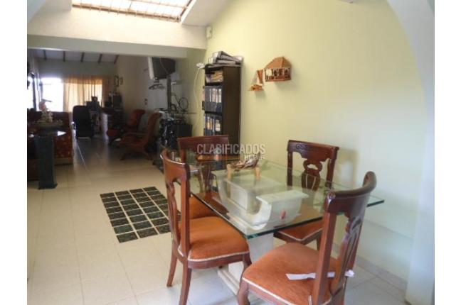 Casas, Venta en Belisario Caicedo