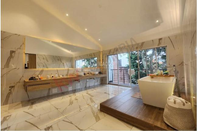 Casas, Venta, Santa Mónica Central - $2.550.000.000