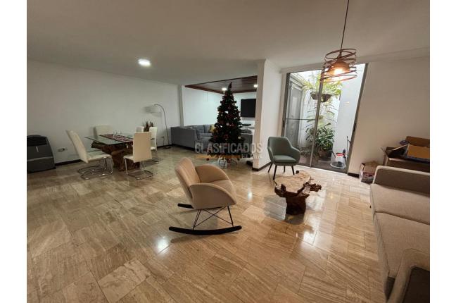 Casas, Venta en Ciudad Jardín