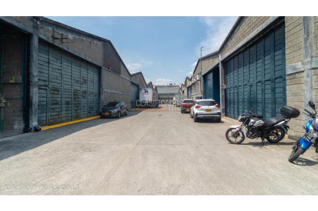 Locales y Bodegas, Venta, Yumbo - $1.650.000.000