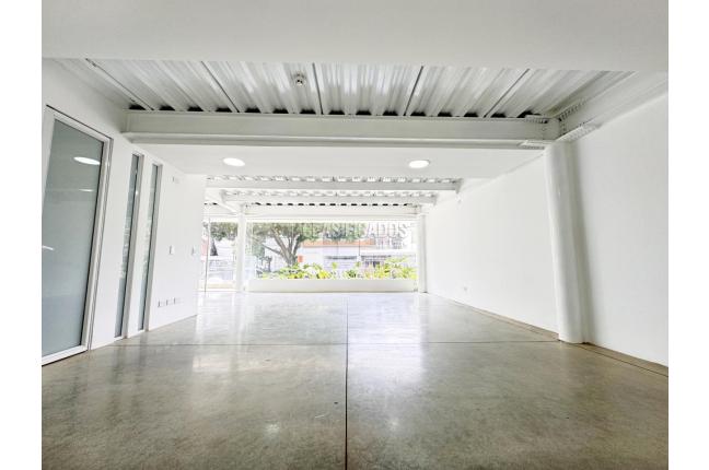 Locales y Bodegas, Alquiler, Eucarístico - $6.000.000