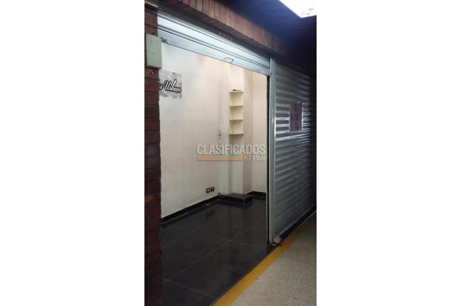 Locales y Bodegas, Venta, Centro Ccial. El Diamante - $120.000.000