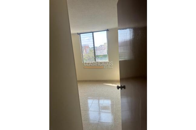 Apartamentos, Venta, Primero de Mayo - $250.000.000